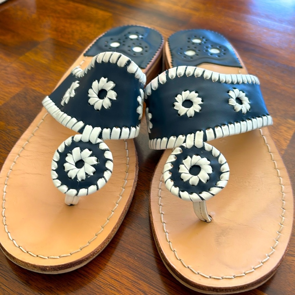 Jack Rogers navy/white Palm Beach flat, size 8